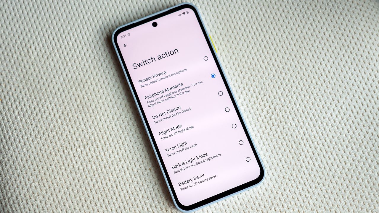 Customizing the side switch on the Fairphone 6