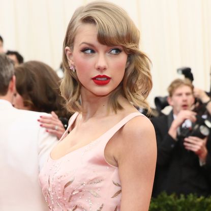 Taylor Swift attending the 2014 Met Gala