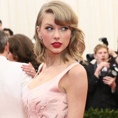 Taylor Swift attending the 2014 Met Gala