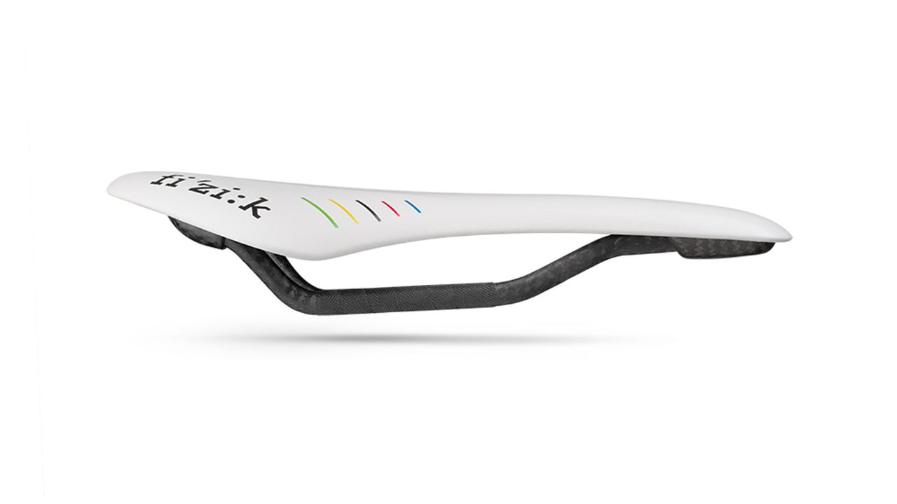 The saddle features all-carbon rails