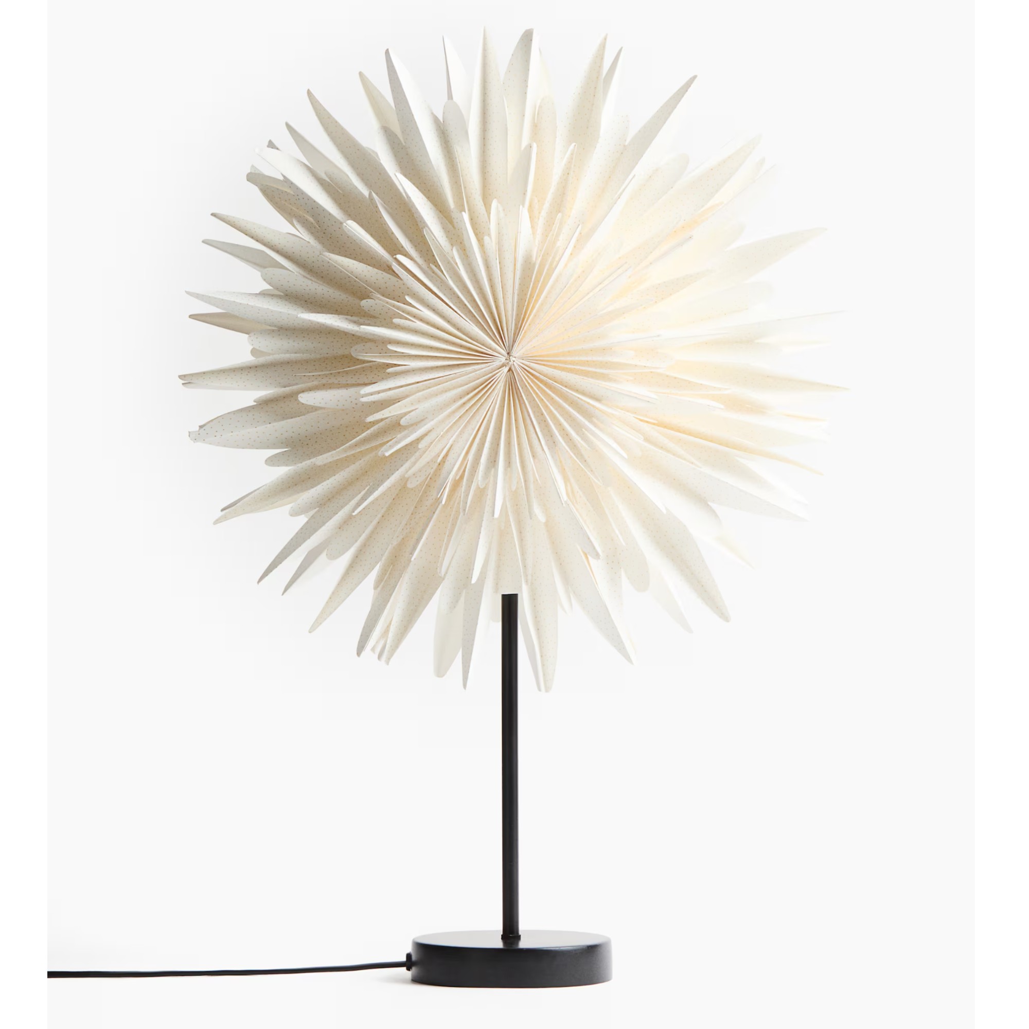 H&amp;amp;M Home Paper star table lamp