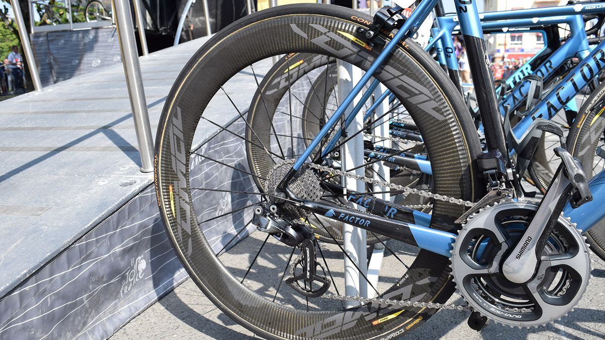 For some of the earlier stages of the race, Latour and his AG2R La Mondiale teammates used Mavic Comete aero-specific wheels