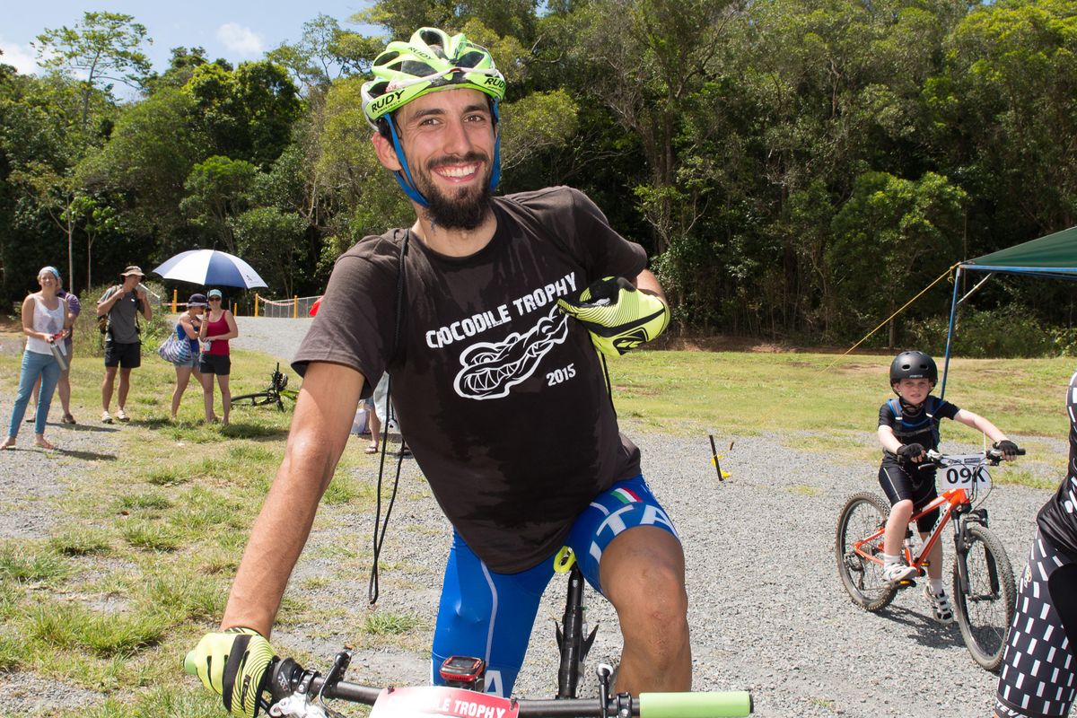 Nicholas Pettina (Gruppo Sportivo Forestale) lost his luggage and was forced to race the first stage in a cotton t-shirt.