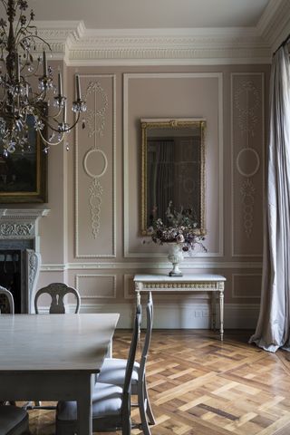 Traditional Georgian dining room with pale pink walls