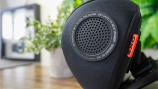 OXS Satellite Neck Speaker