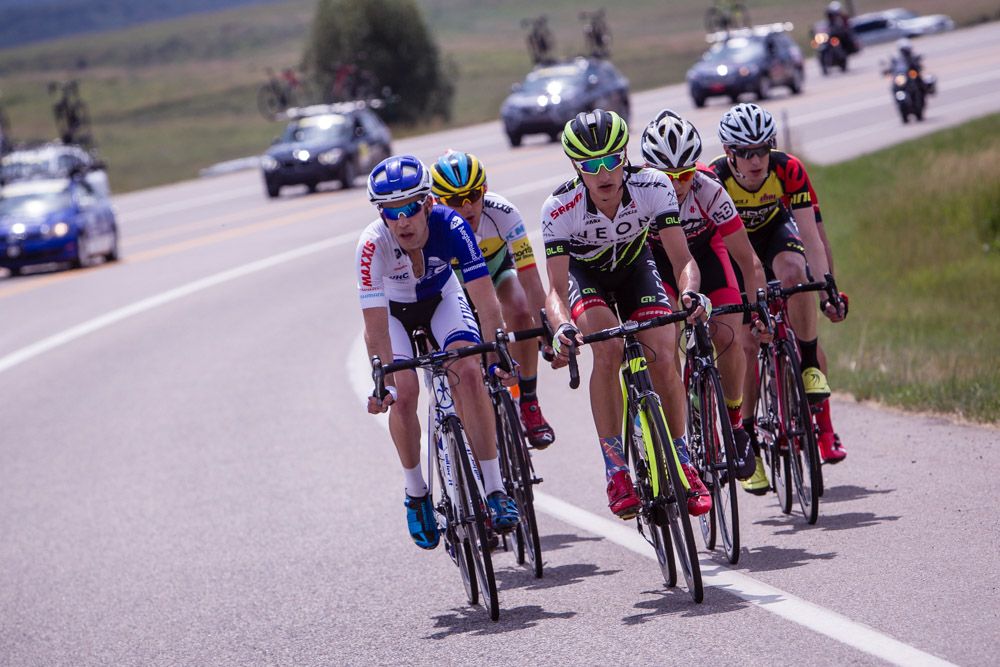 The break works together heading into the second lap