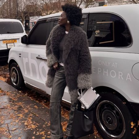 An image of @daniellejinadu wearing one of the biggest denim trends for 2026.