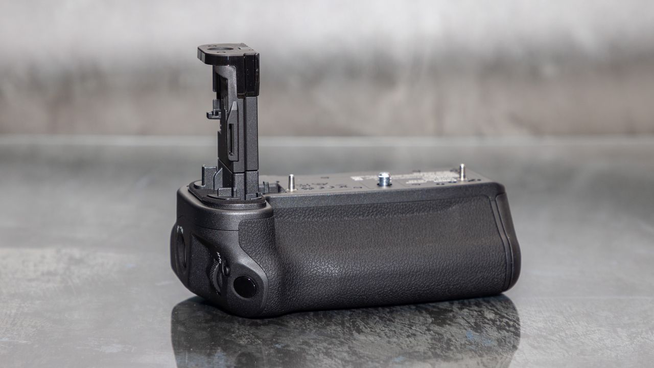 Canon BG-R20 Battery Grip for Canon EOS R5 Mark II