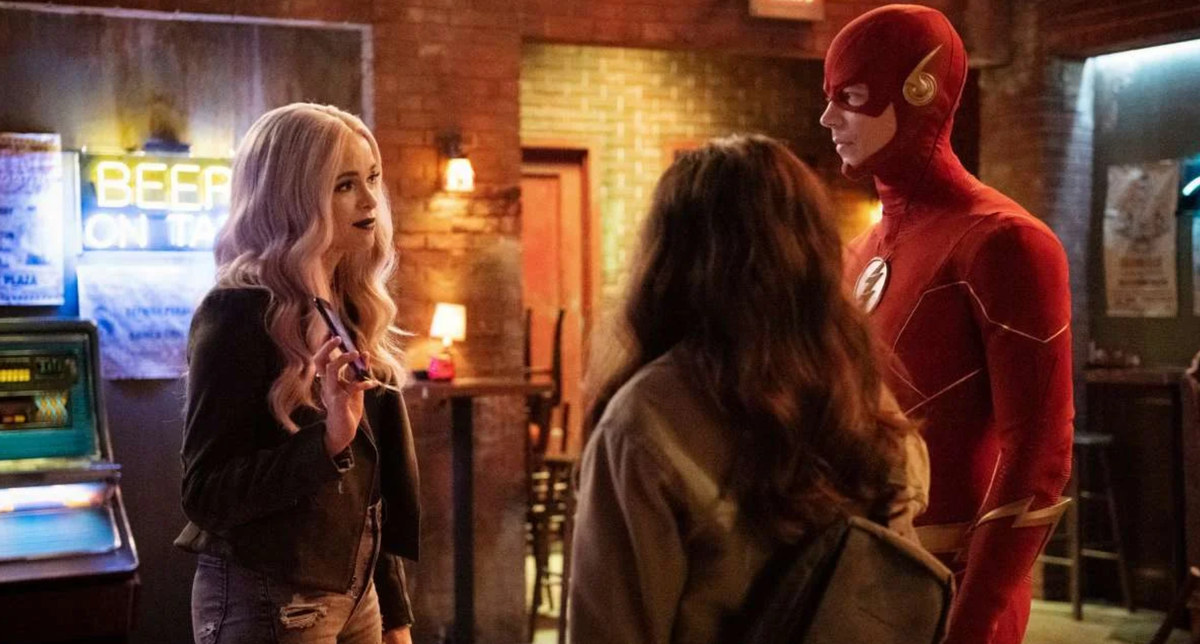 Danielle Panabaker and Grant Gustin in The Flash &quot;Growing Pains&quot;