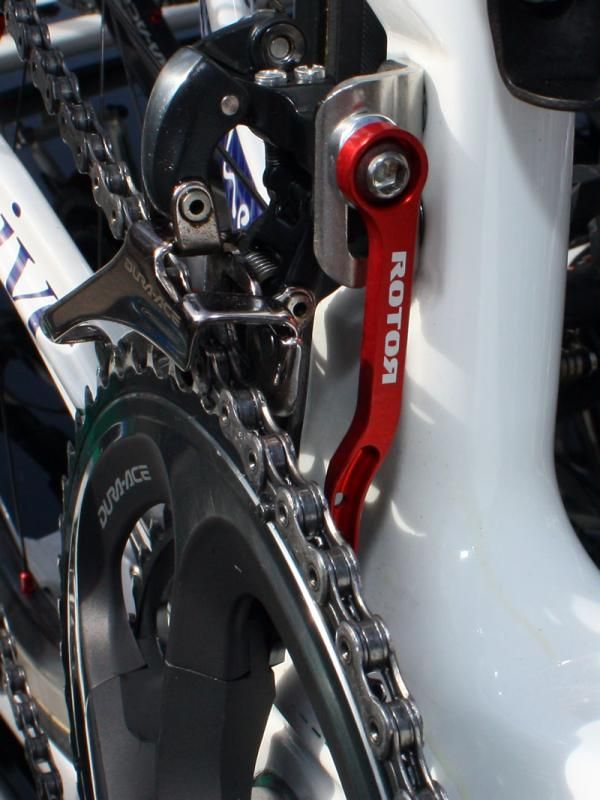 Rotor's new chain watcher makes an appearance on Jimmy Casper's (Saur-Sojasun) machine.