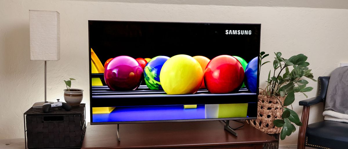 A Samsung DU7200 LED TV on a side table