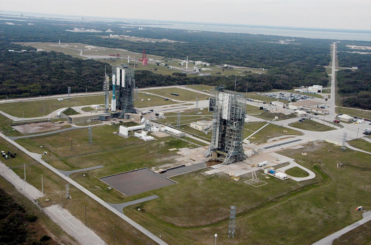 Towers Toppled at Historic Cape Canaveral Launch Complex 17 | Live Science