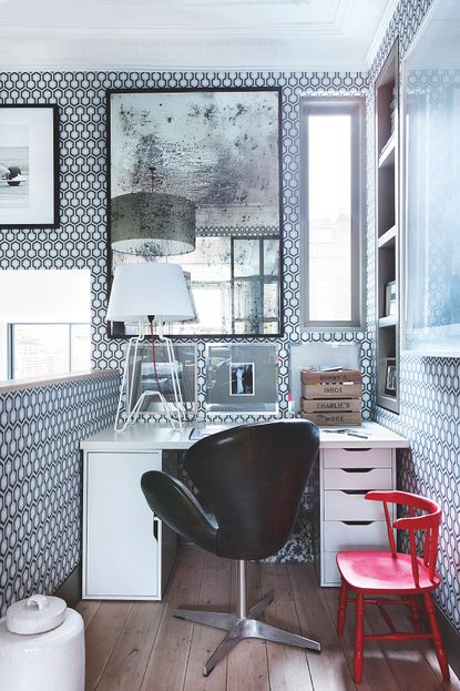 Must-Haves for a Compact and Chic Office Space