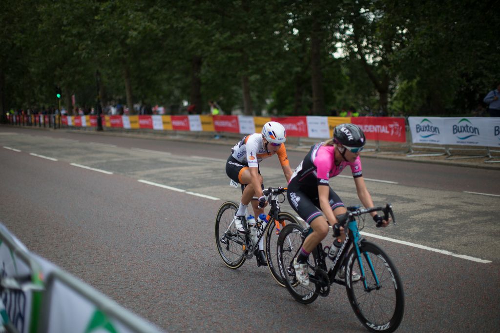 Thalita De Jong (RaboLiv) latches back onto the peloton