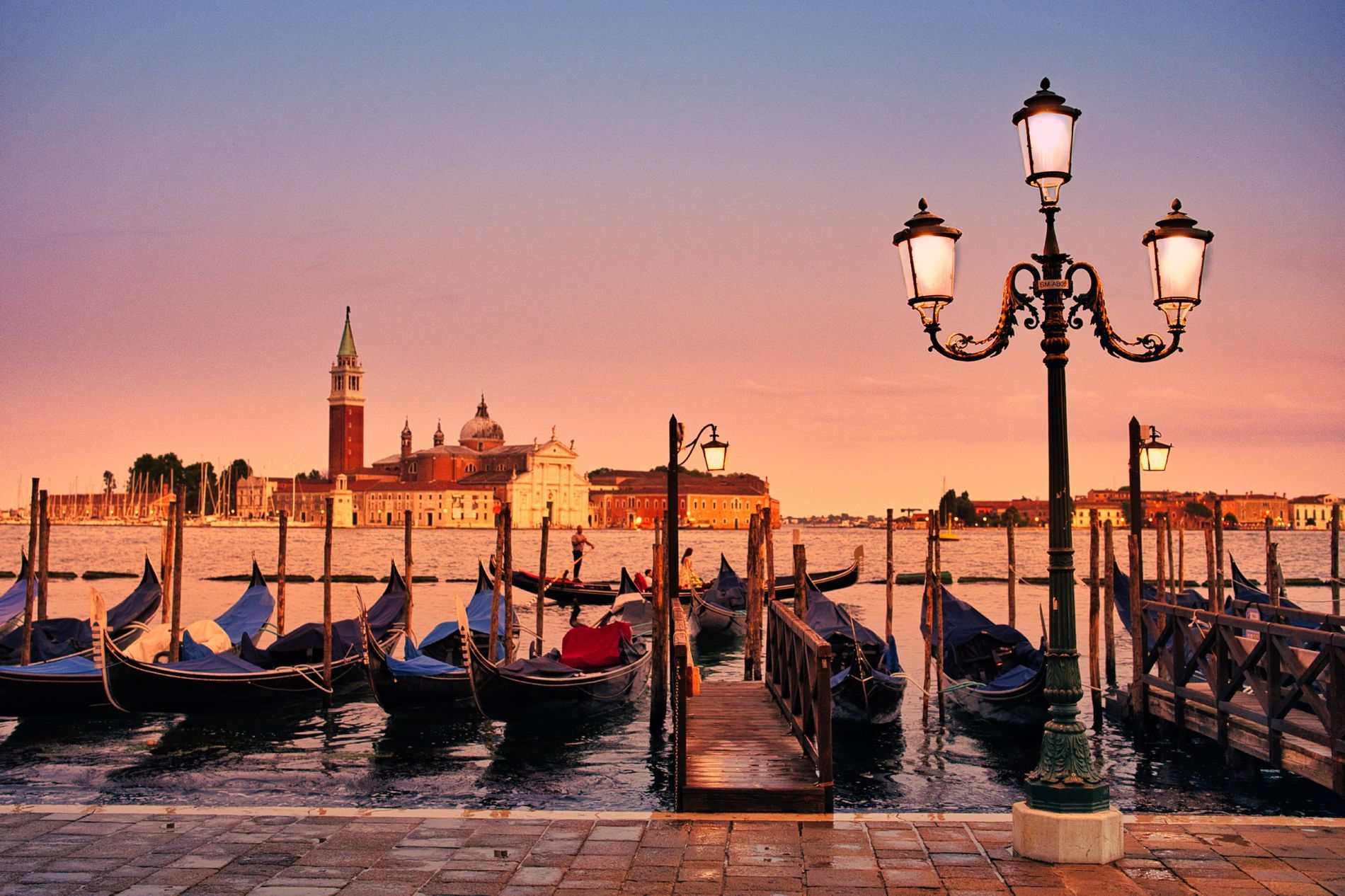 GuruShots - Travel Stories