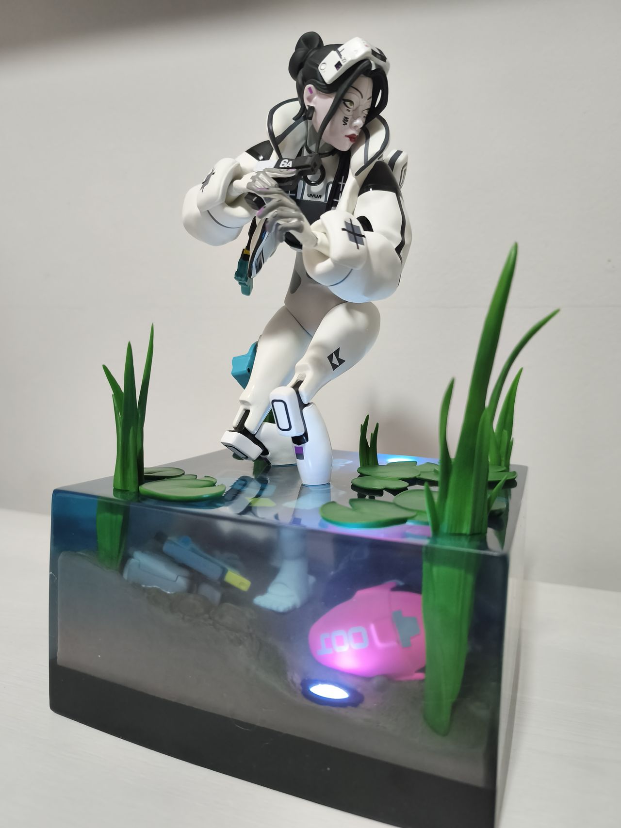 The 1/6th Scale Thief Statue included in the Marathon&rsquo;s Collector&rsquo;s Edition.