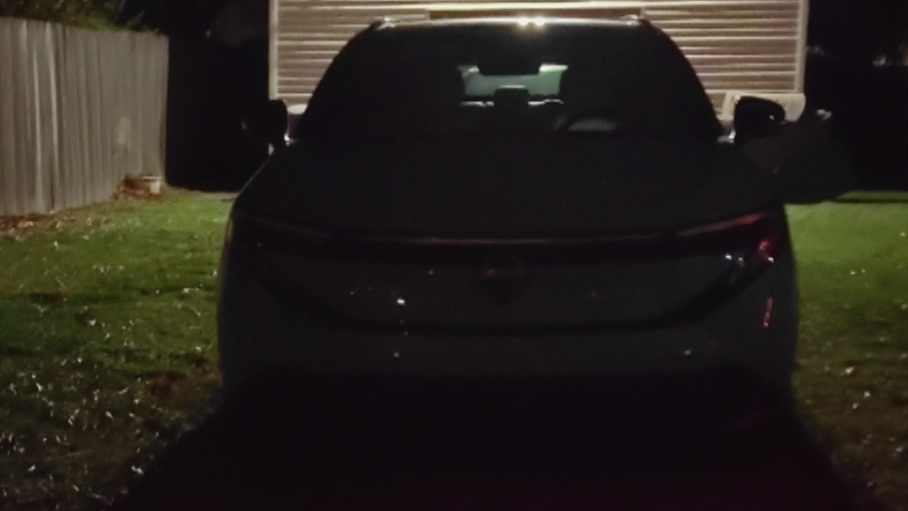 2026 Nissan Leaf lights.