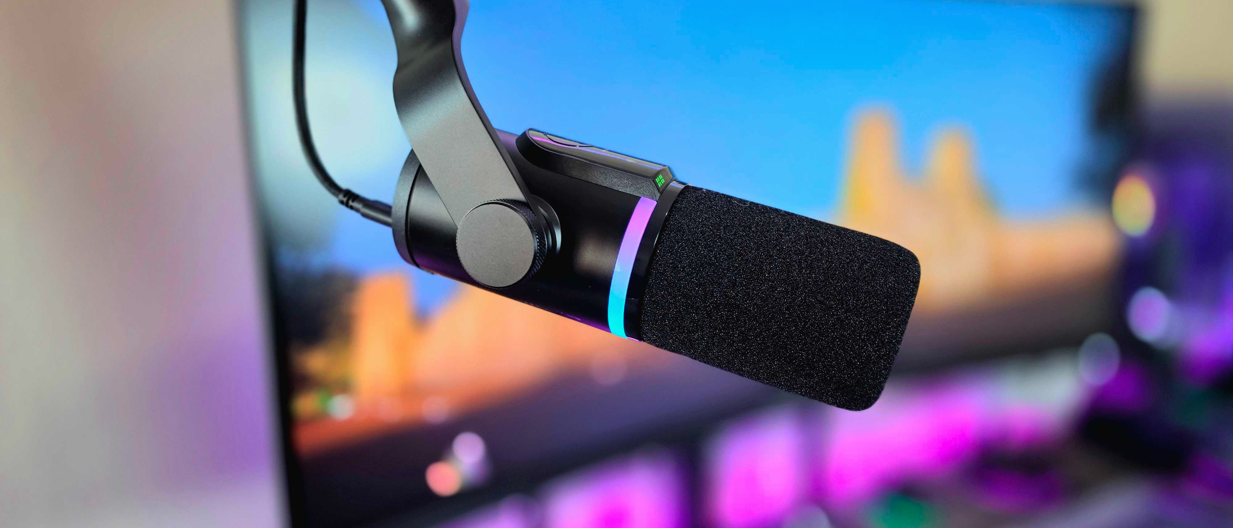 Image of the HyperX FlipCast microphone.