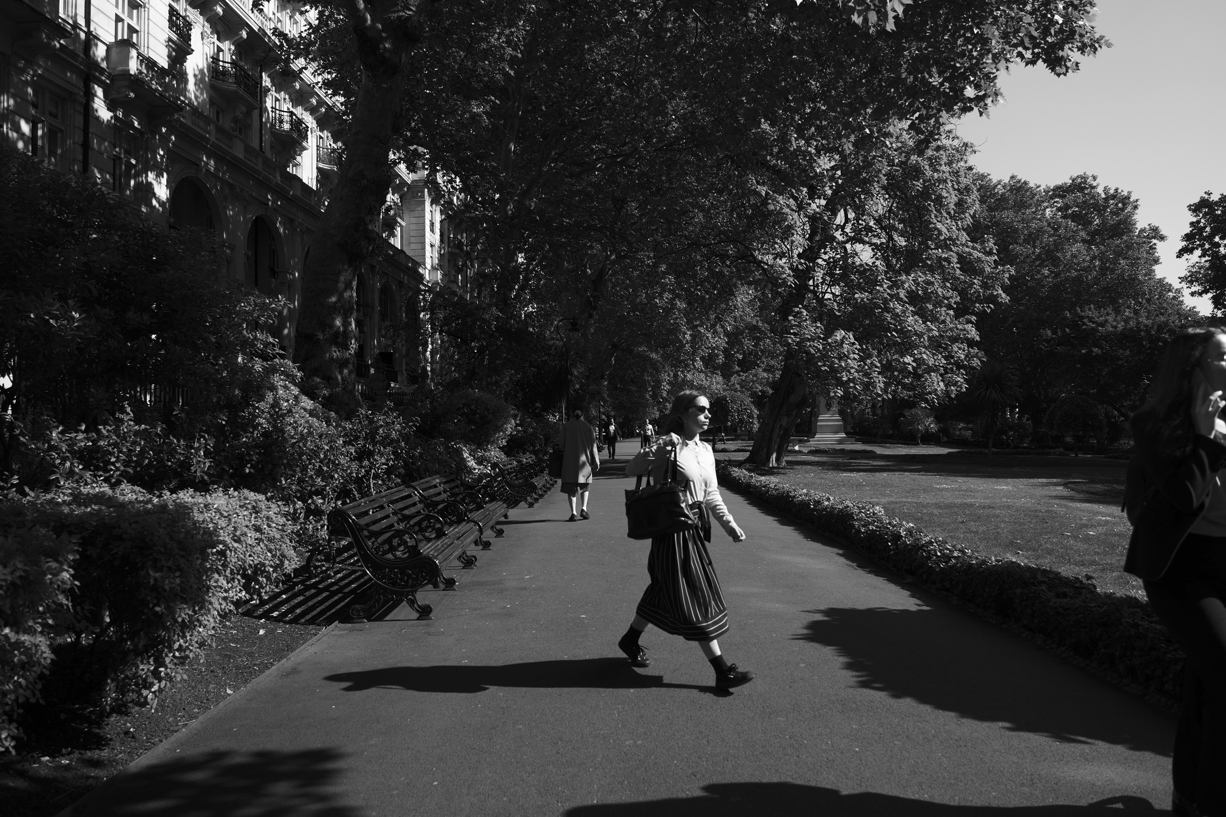 Panasonic Lumix S1 II image gallery: monochrome street scene in London