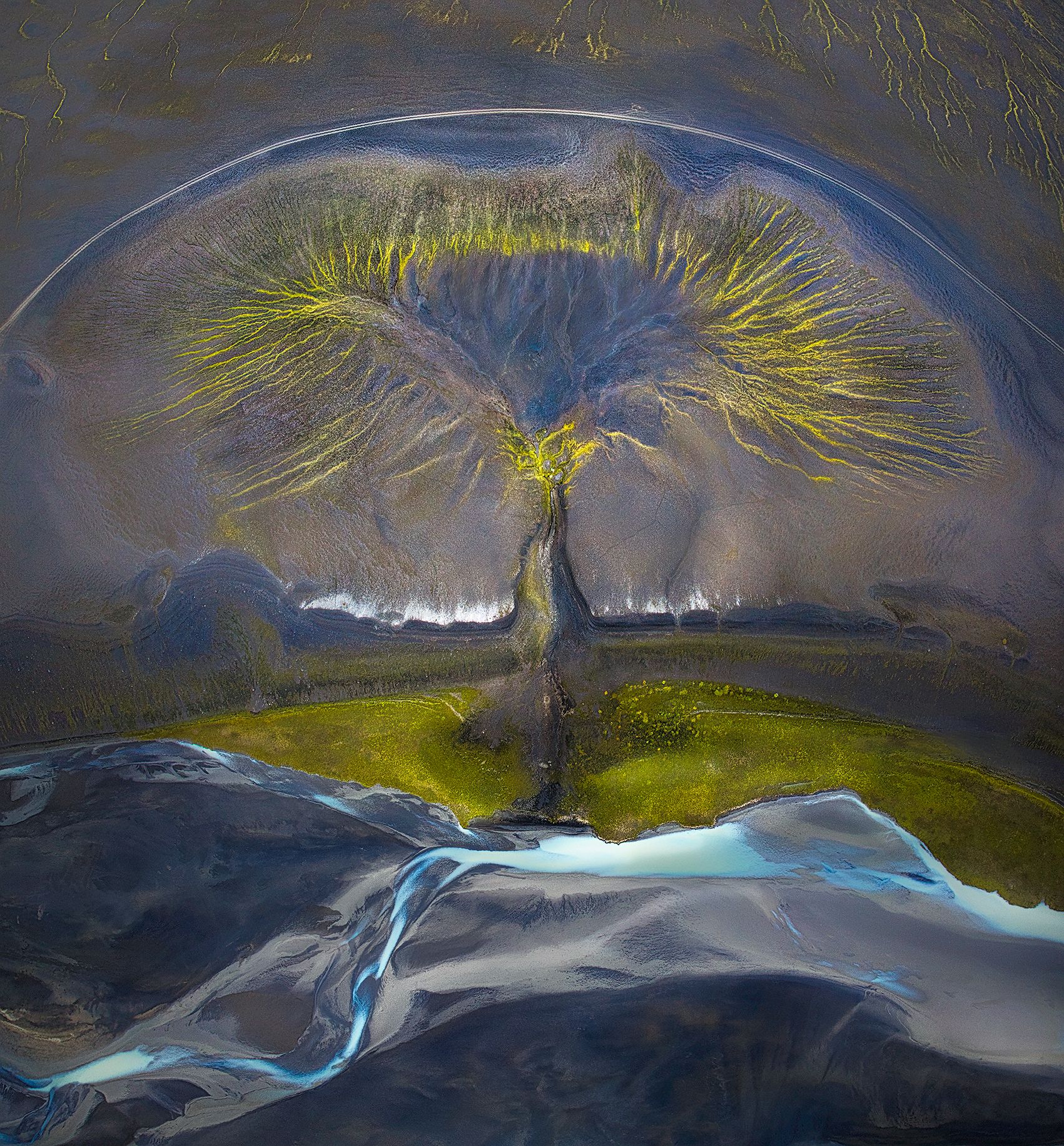 Yes, this is a photo – and it just won an award: a mind-blowing aerial shot of Iceland reveals nature's art at its best
