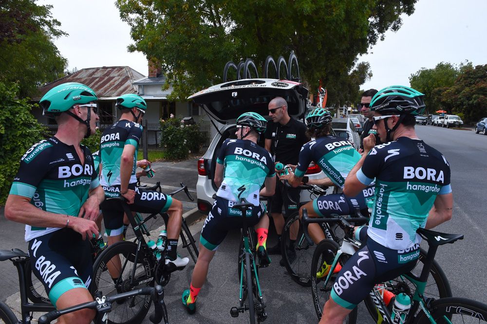 The Bora-hansgrohe riders stop for a drink