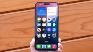 Apple iPhone 16 Plus Review.