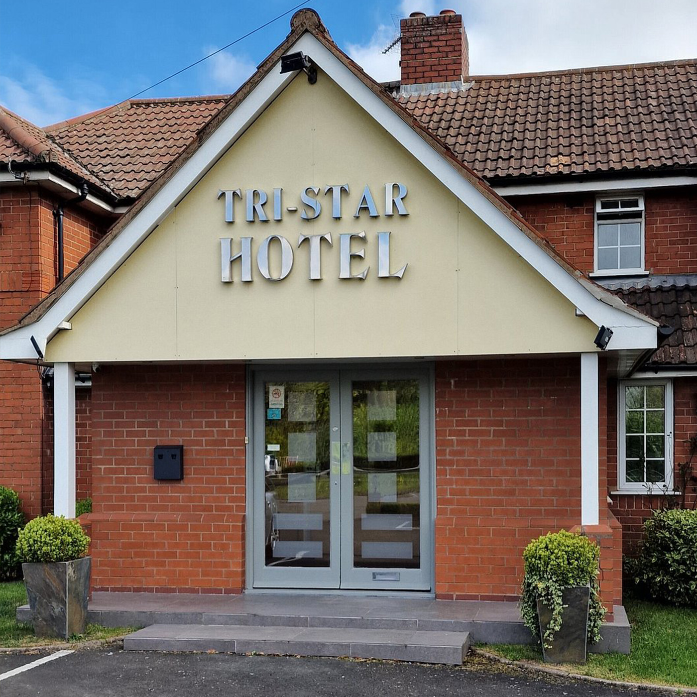 Tri Star Hotel front door