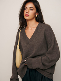 Reformation Jadey Cashmere Oversized V-nNeck Sweater