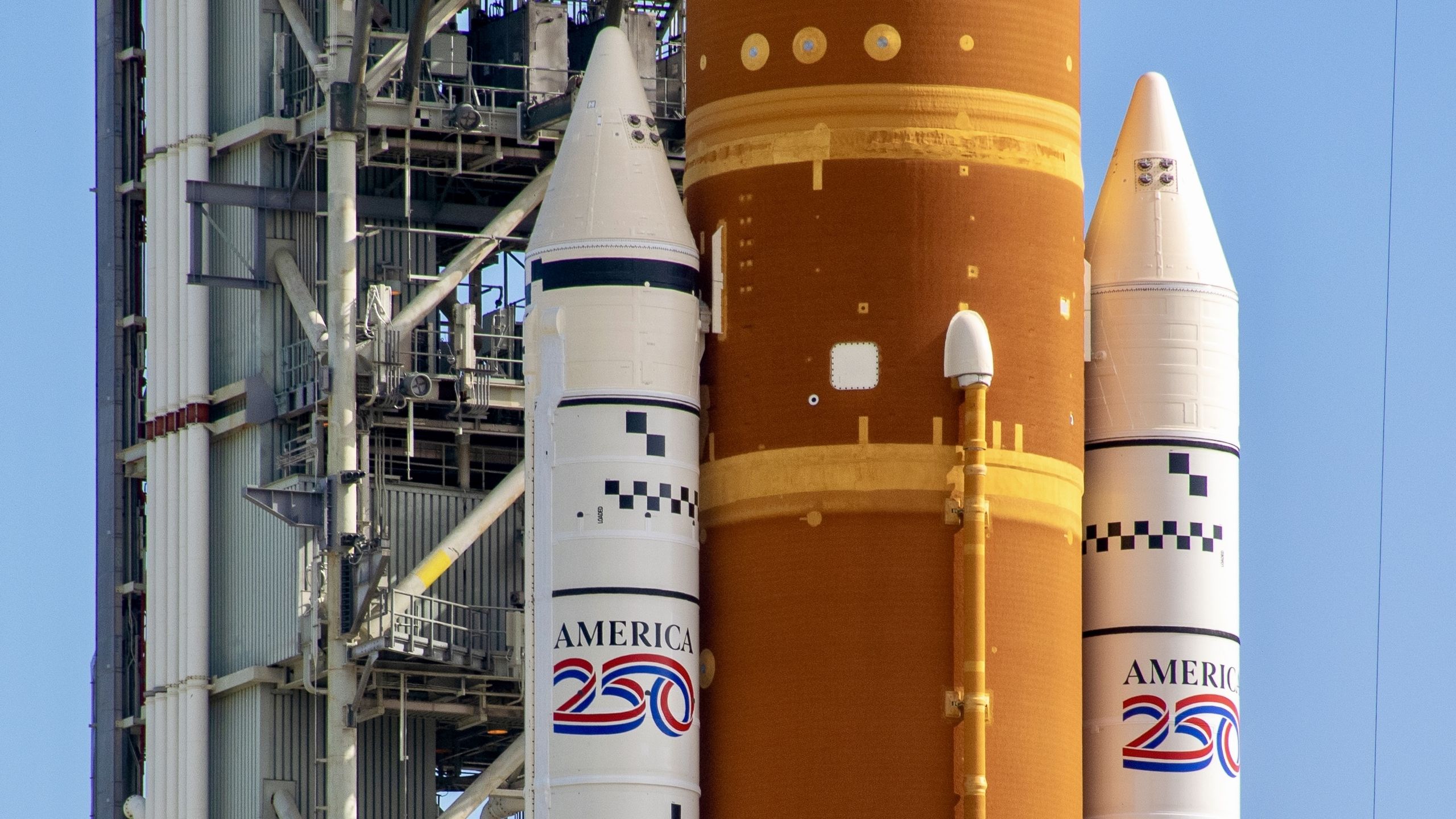 《火箭紅光》:NASA 阿特彌斯 2 號月球任務如何慶祝美國 250 歲生日