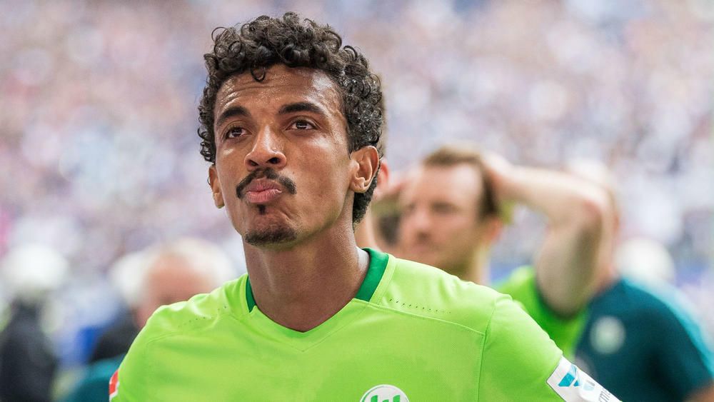 Luiz Gustavo swaps Wolfsburg for Marseille | FourFourTwo