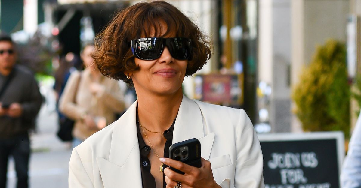 The It-Girl Way People in Their 50s Are Wearing Adidas Sneakers