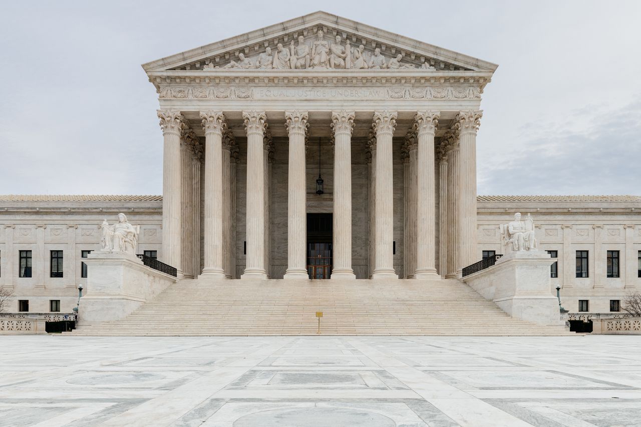 picture of the U.S. Supreme Court buidling in Washington, DC