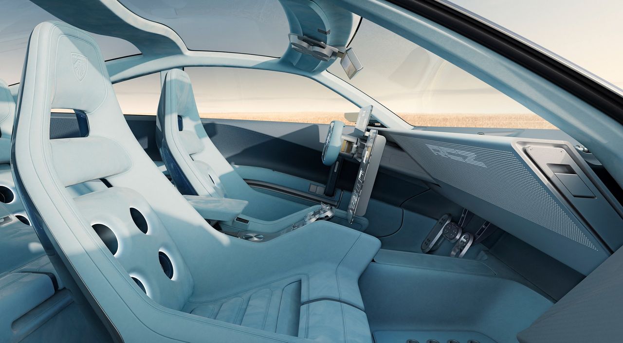 Peugeot RCZ Vision interior