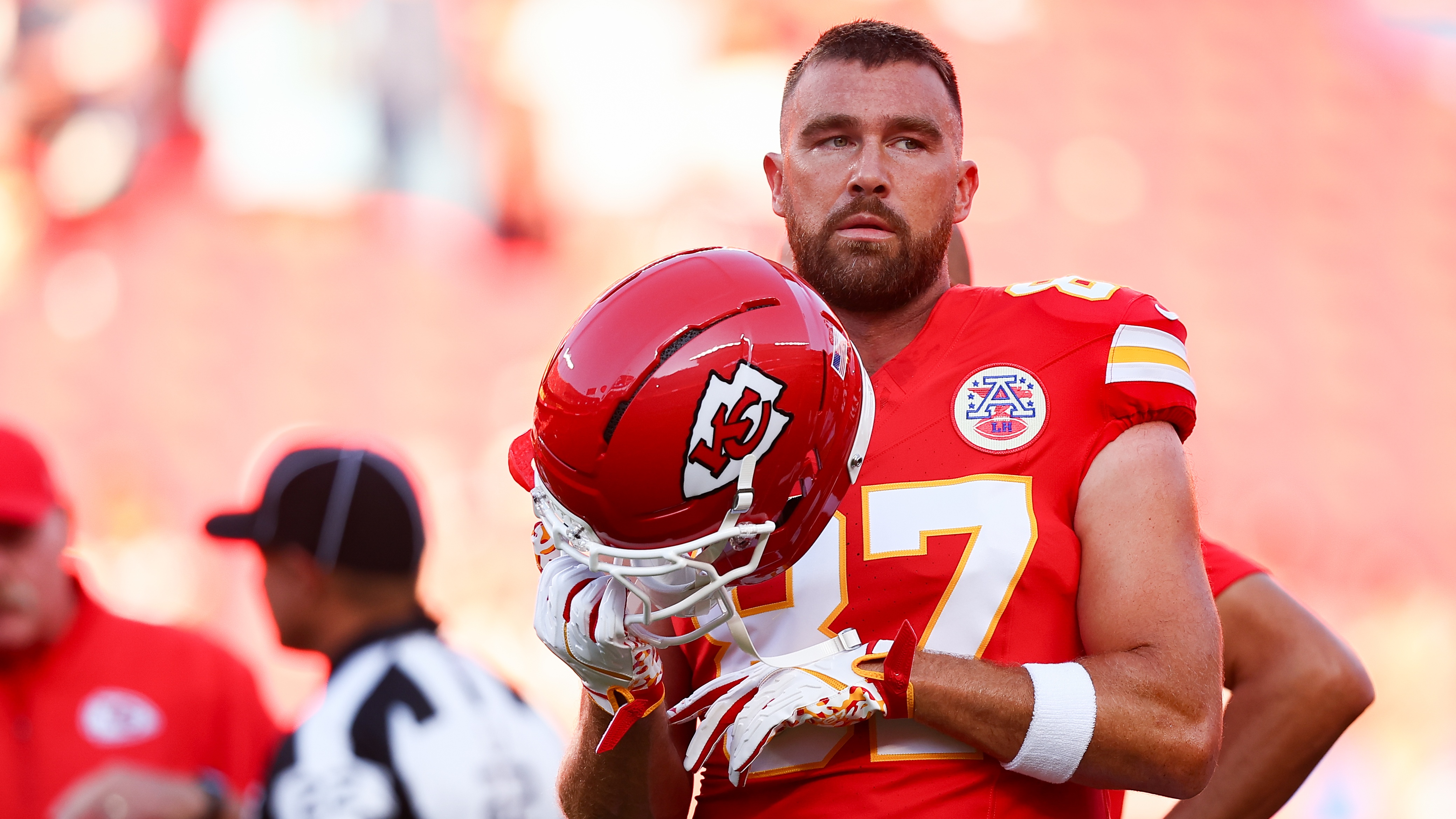 Travis Kelce #87 of the Kansas City Chiefs takes part in pregame warmups prior to the NFL Preseason 2025 game between Chicago Bears and Kansas City Chiefs at Arrowhead Stadium on August 22, 2025 in Kansas City, Missouri. 