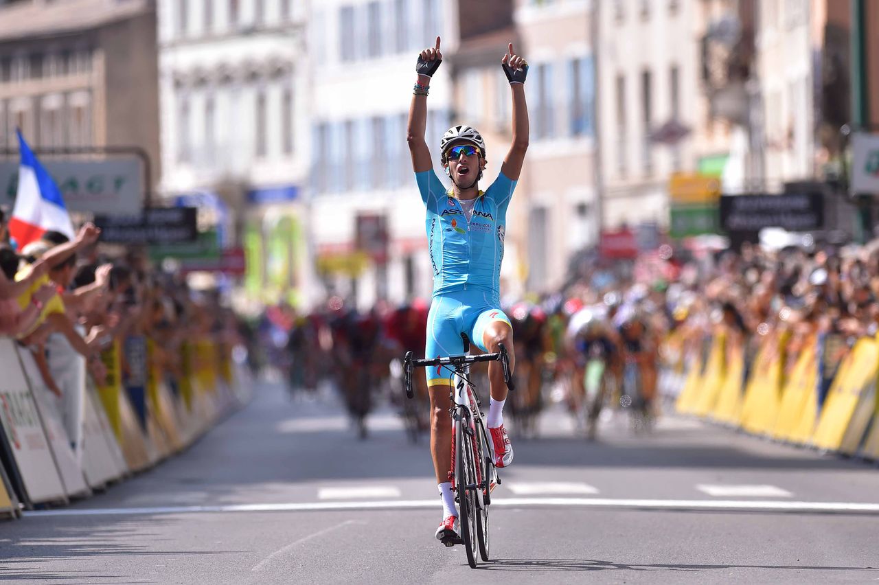 Fabio Aru (Astana) wins stage 3