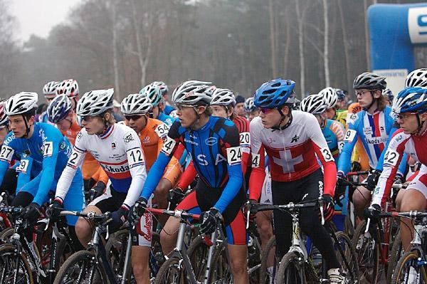Two-time US junior national champion Danny Summerhill (center in US Jersey) is awarded a front row start at the Hofstade World Cup.