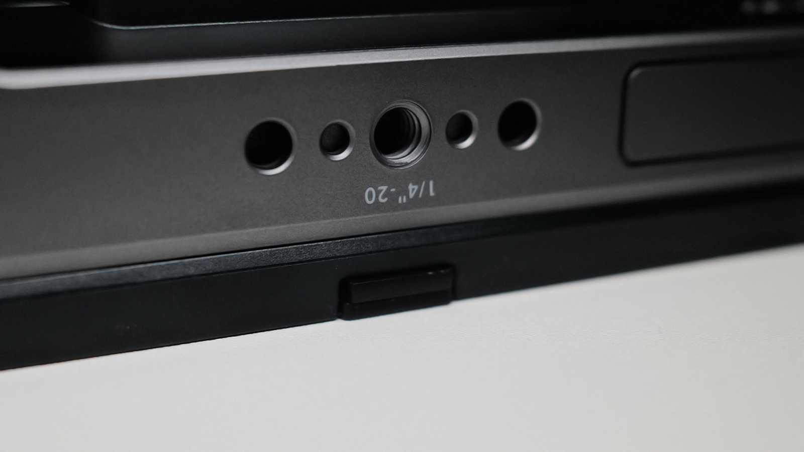 Viltrox DC-L1 field monitor