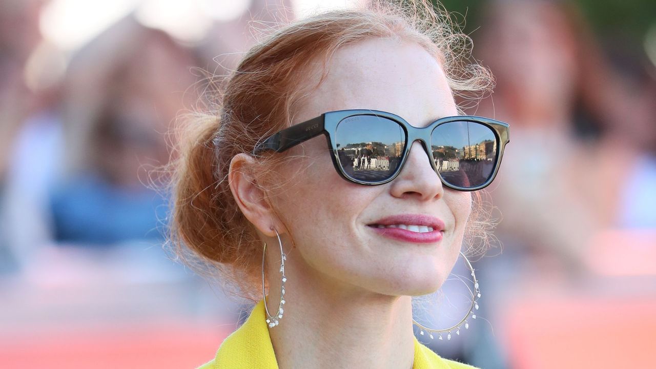 Jessica Chastain neon yellow suit