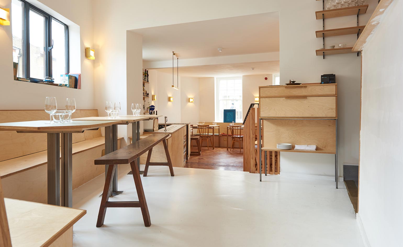 Long bench & tables