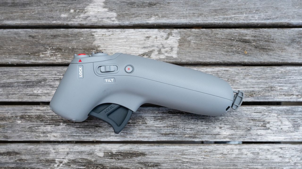 DJI Motion Controller_side view