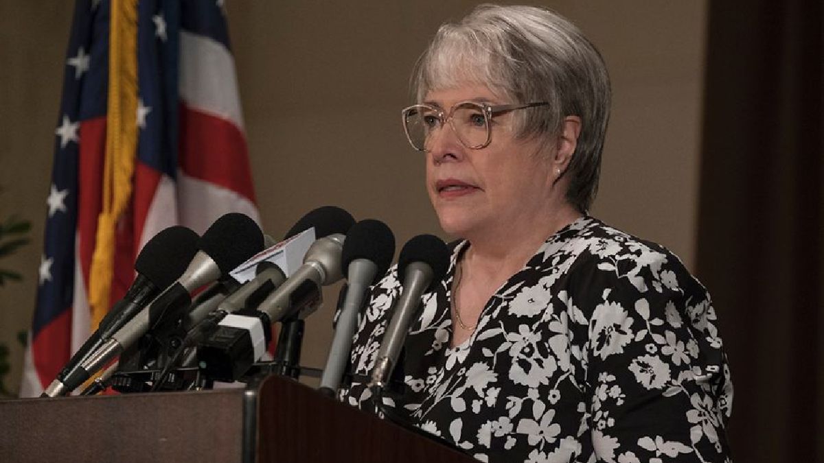 The Best Kathy Bates Movies And TV Shows And How To Watch Them