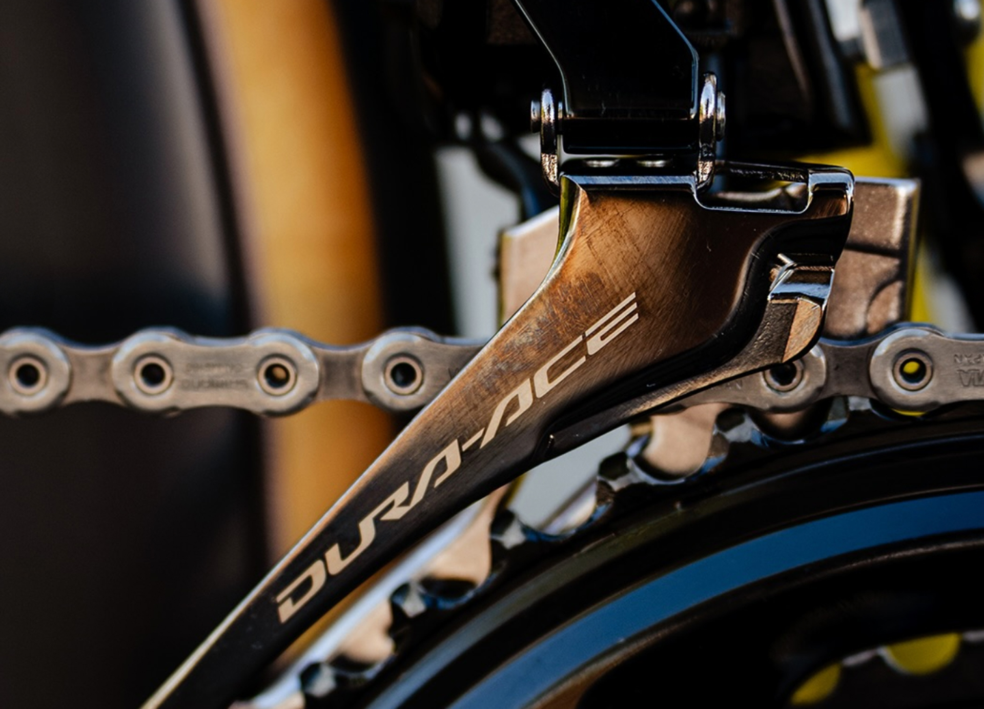 Shimano Dura-ace Di2 front mech close up