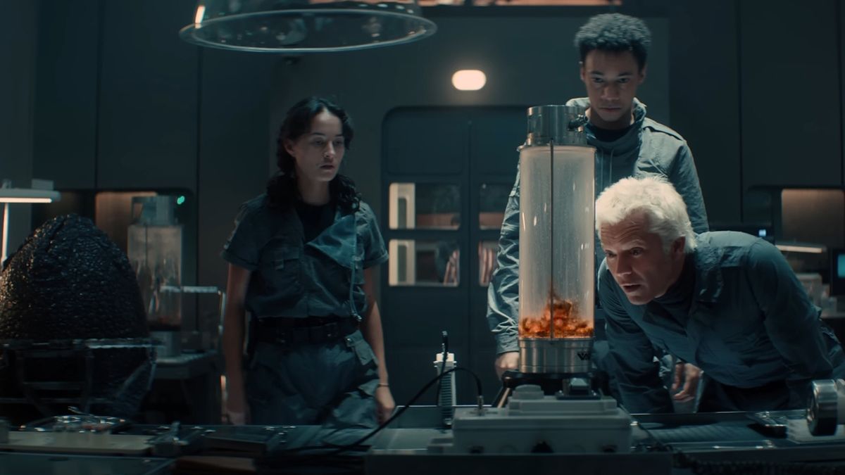 The 1st official 'Alien: Earth' trailer is finally here, and the xenomorphs aren't the only invaders we need to worry about (video) thumbnail