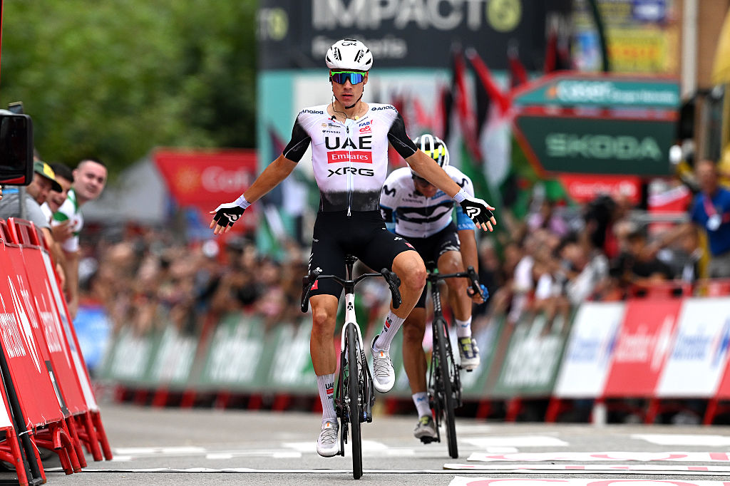 Vuelta a España stage 12: Juan Ayuso beats Javier Romo in two-up breakaway sprint to secure victory