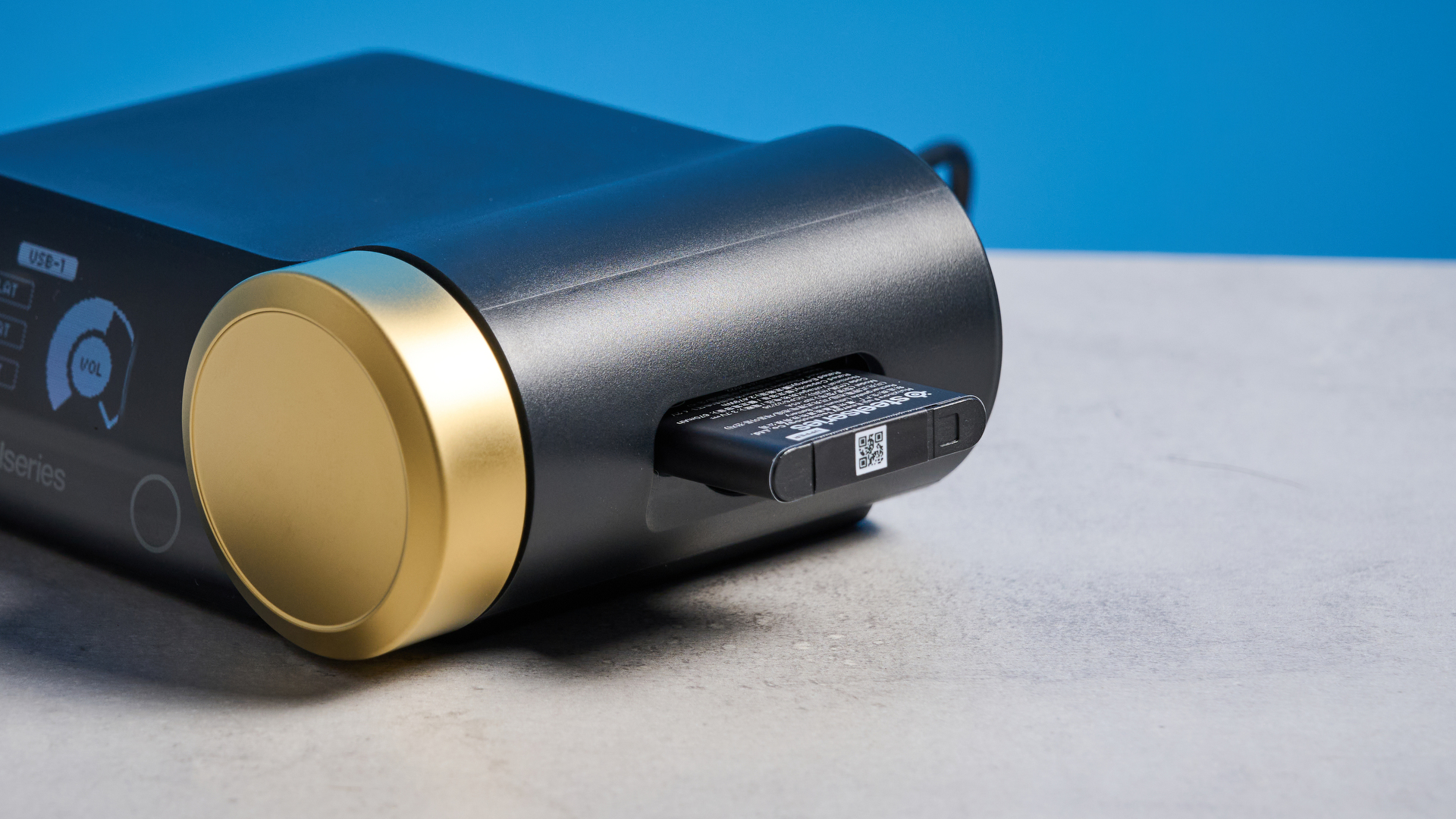 The SteelSeries Arctis Nova Elite USB hub with a battery poking out