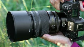 Nikon Z 135mm f/1.8 S Plena lens