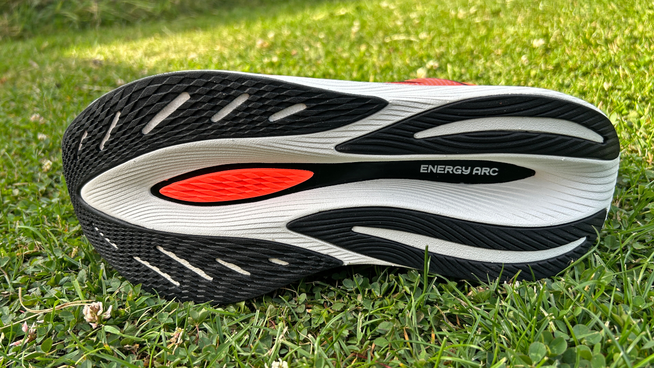 New Balance FuelCell SuperComp Trainer v2 outsole