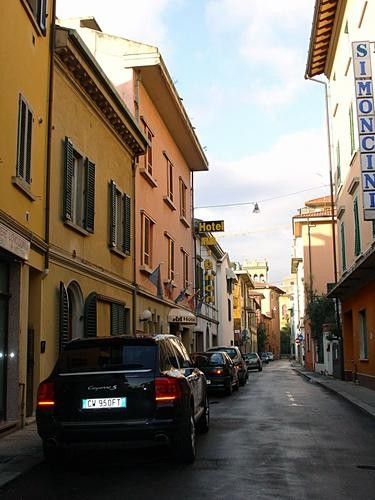 One more street scene from Montecatini.