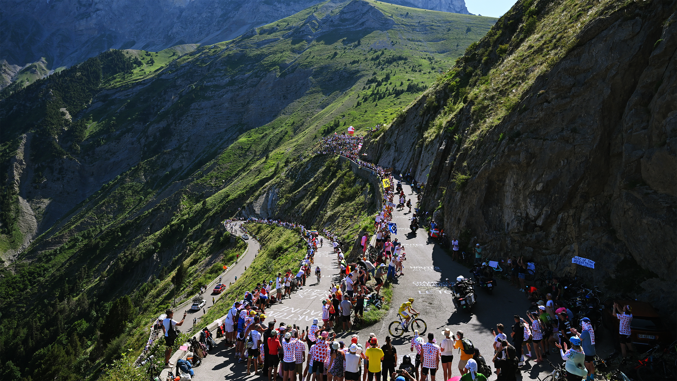 Join Cyclingnews for our complete Tour de France coverage