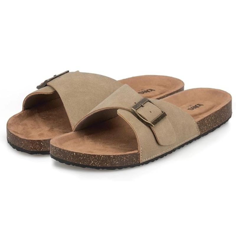 Kelly Brook's totes sandals
